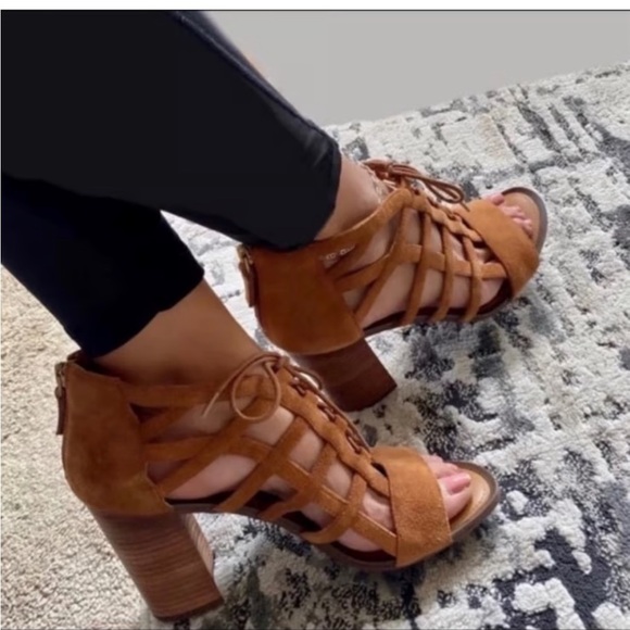 Franco Sarto Cognac Suede Tie Front Cut Out Wooden Block Heel Size 6.5 - Picture 1 of 8